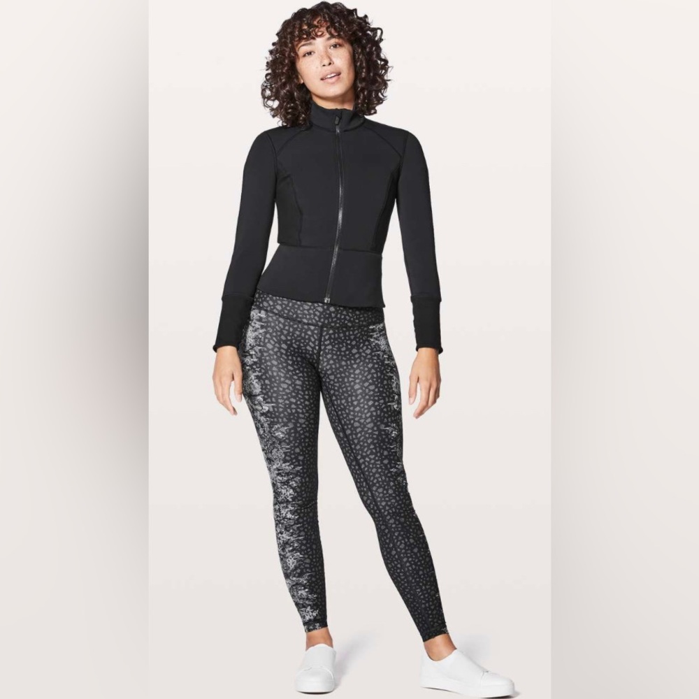 🆕 Lululemon Wunder Under Hi-Rise Leggings
Overlace Ice Grey Black